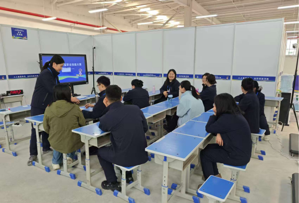 黨建引領(lǐng)聚合力 賽場先鋒顯擔(dān)當(dāng)--河南省第四屆職業(yè)技能大賽以高質(zhì)量黨建領(lǐng)航高水平賽事