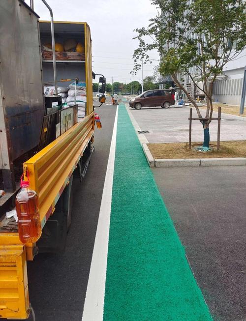 淮南廠內(nèi)與蘇州停車(chē)場(chǎng)道路劃線的重要性及停車(chē)場(chǎng)管理